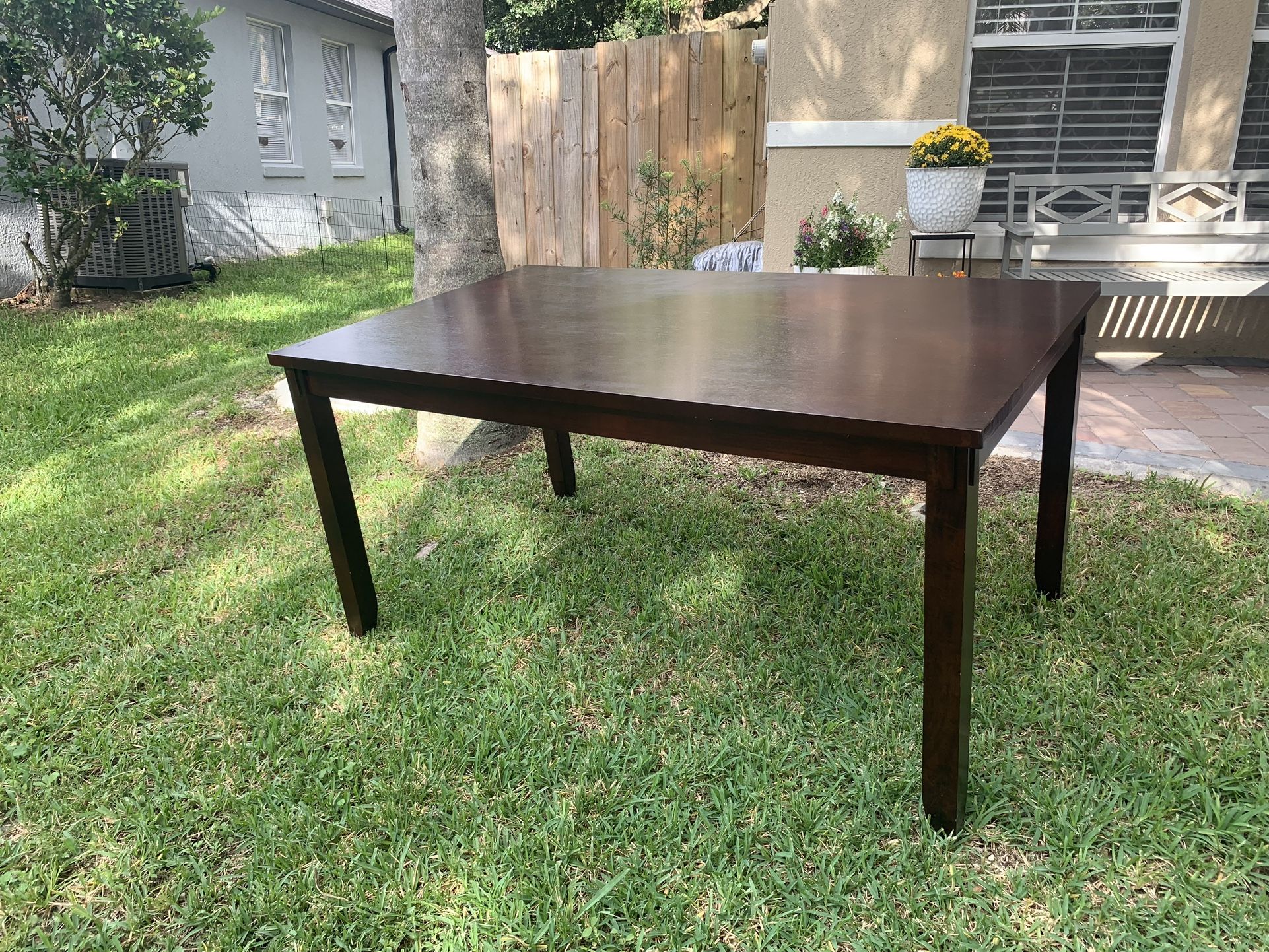 Solid Wood Dining Table – Sturdy Dining Room Table