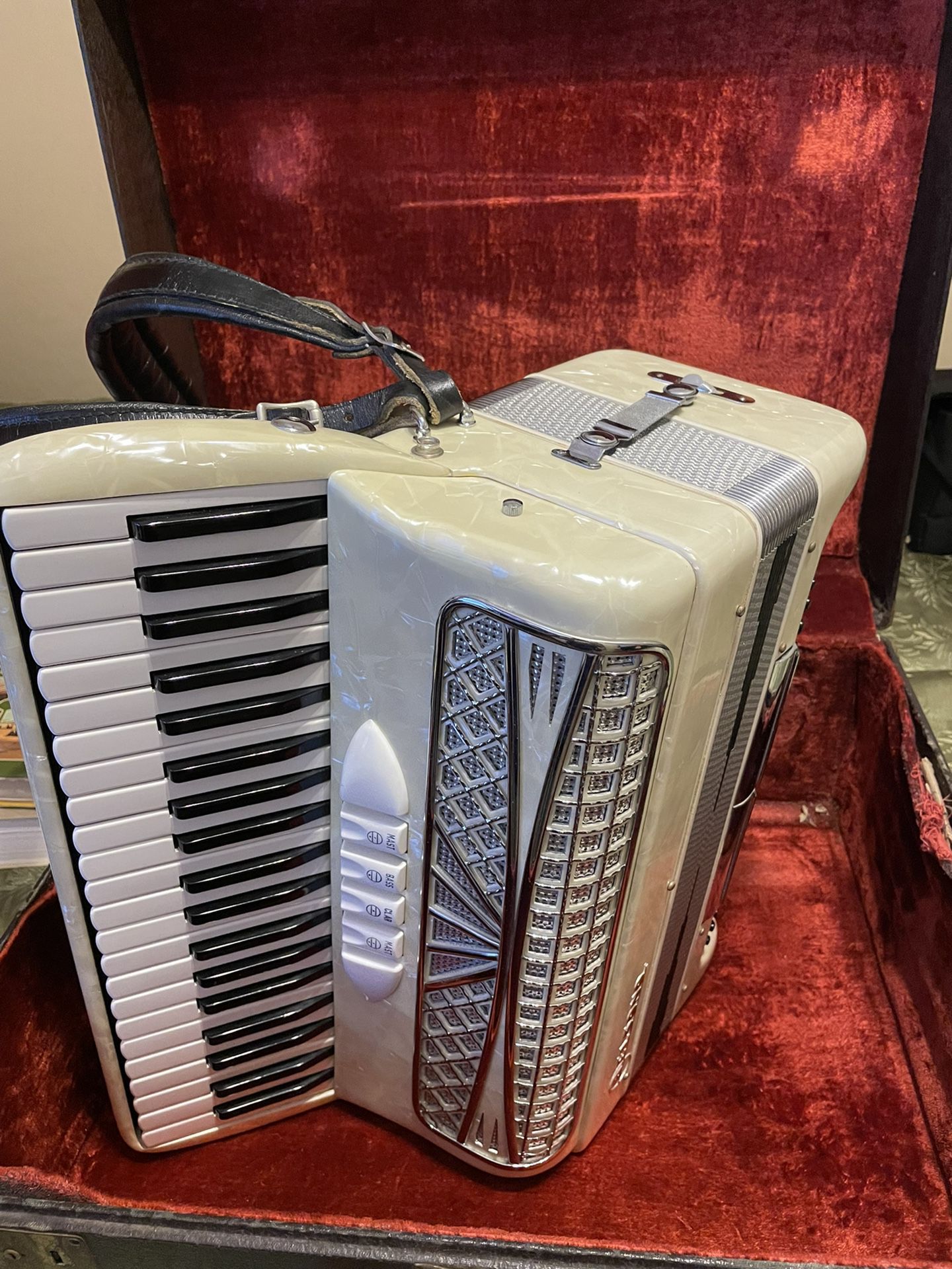 Vintage Italian Belsono Accordion in Case