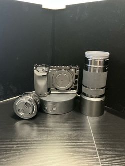 Sony a-6300 CAMERA WITH 2 LENS BATTERY WITH LOW SHUTTER UNDER 200 PICTURES TAKEN