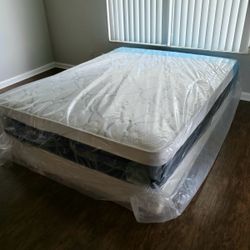 NEW Full-Size PILLOW TOP MATTRESS and BOX SPRING. Bed frame not included 👍