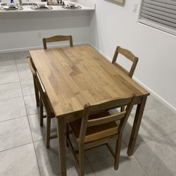 Kitchen Table With 4 Chairs 
