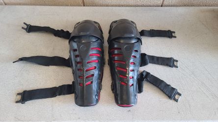 Motorcycle knee pads