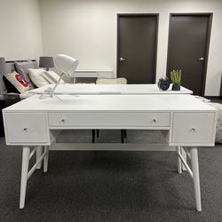 White Desk
