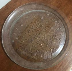 Christmas Cookie Plate Design of Christmas Tree with Presents Is In The Glass