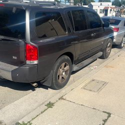 2004 Nissan Armada