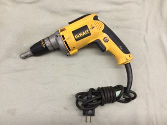 DEWALT DRYWALL SCREW GUN / SCREWGUN DECKING
