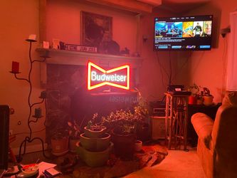 Vintage, neon, Budweiser lamp with stand, 29”x19”