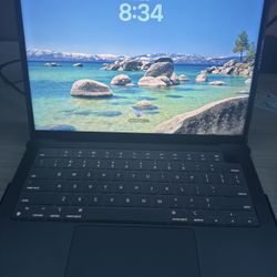 MacBook Pro 14” M4, 16GB RAM, 512GB SSD 