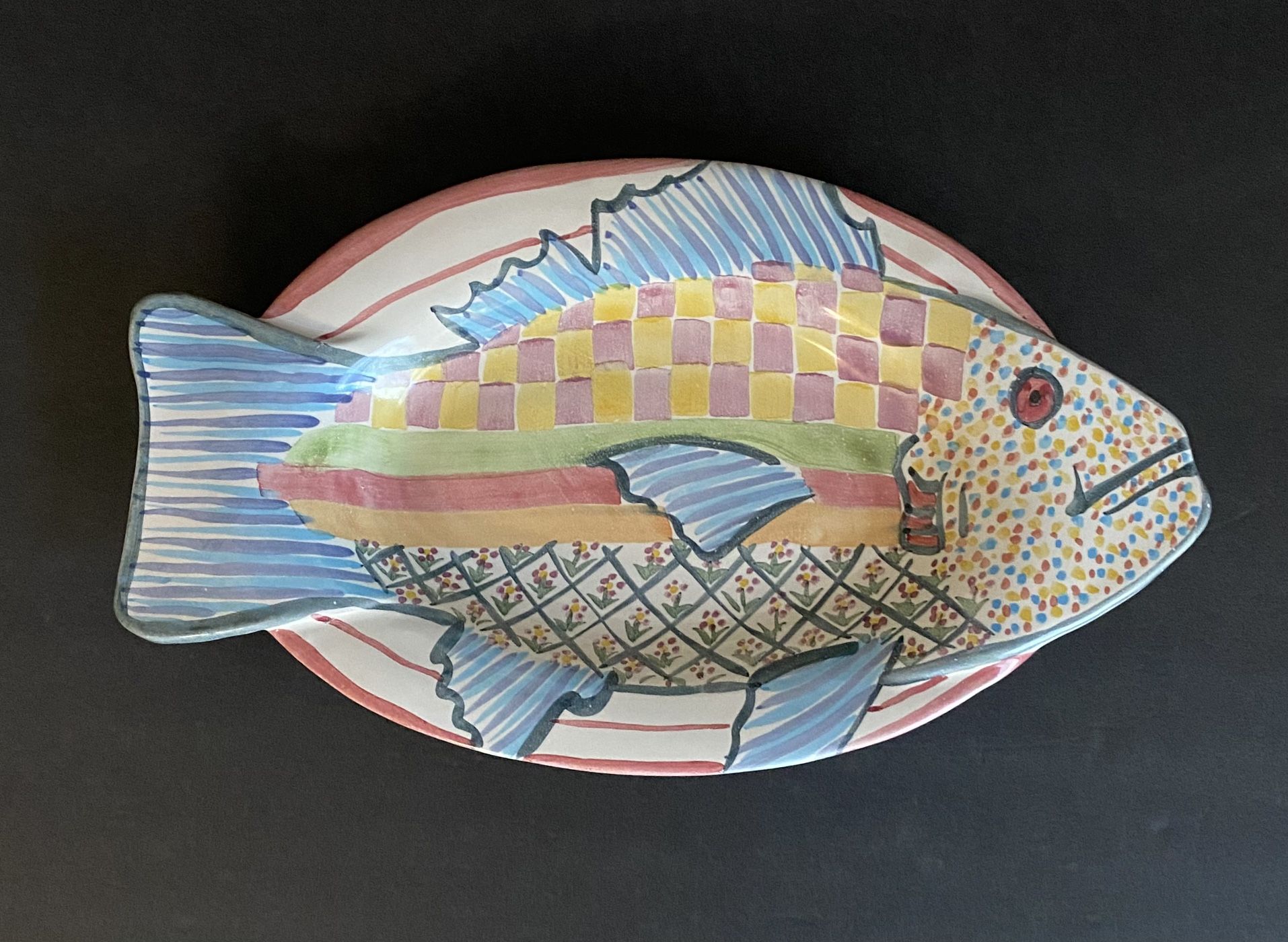 MACKENZIE CHILDS FISH STORY BLUE HAND PAINTED DINNER PLATTER WALL HANGING, 15"