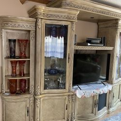 Beige Versailles Solid Wood Entertainment Center 