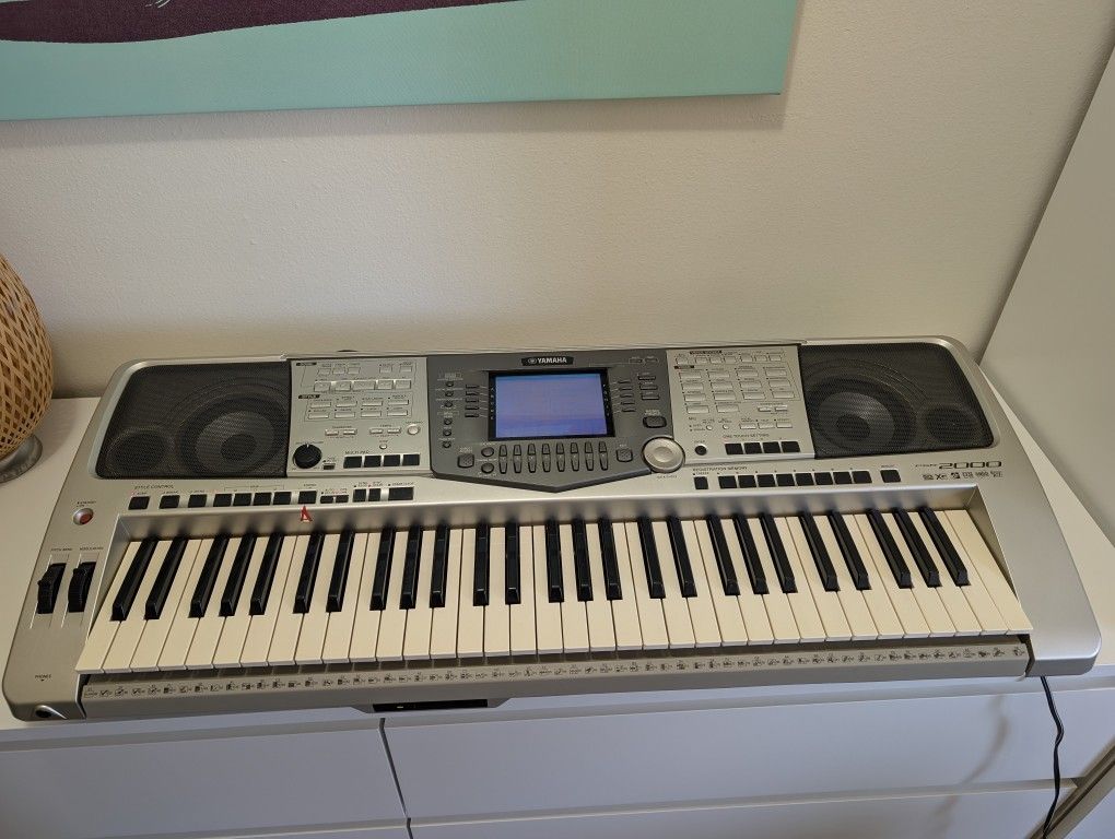 Yamaha PSR-2000 61 Key KEYBOARD WORKSTATION