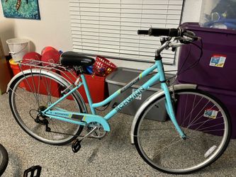 Schwinn Cruiser Admiral 700c hybrid women’s bike