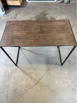 Collapsible folding metal computer table