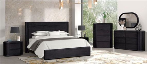 Brand New Black 4pc Queen Bedroom Set (Available in Eastern King)