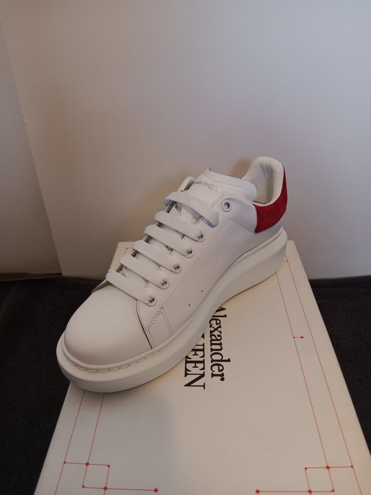 Alexander McQueen red heel Sneaker