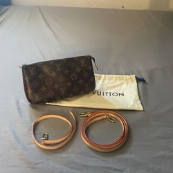 BRAND NEW - Louis Vuitton Pochette