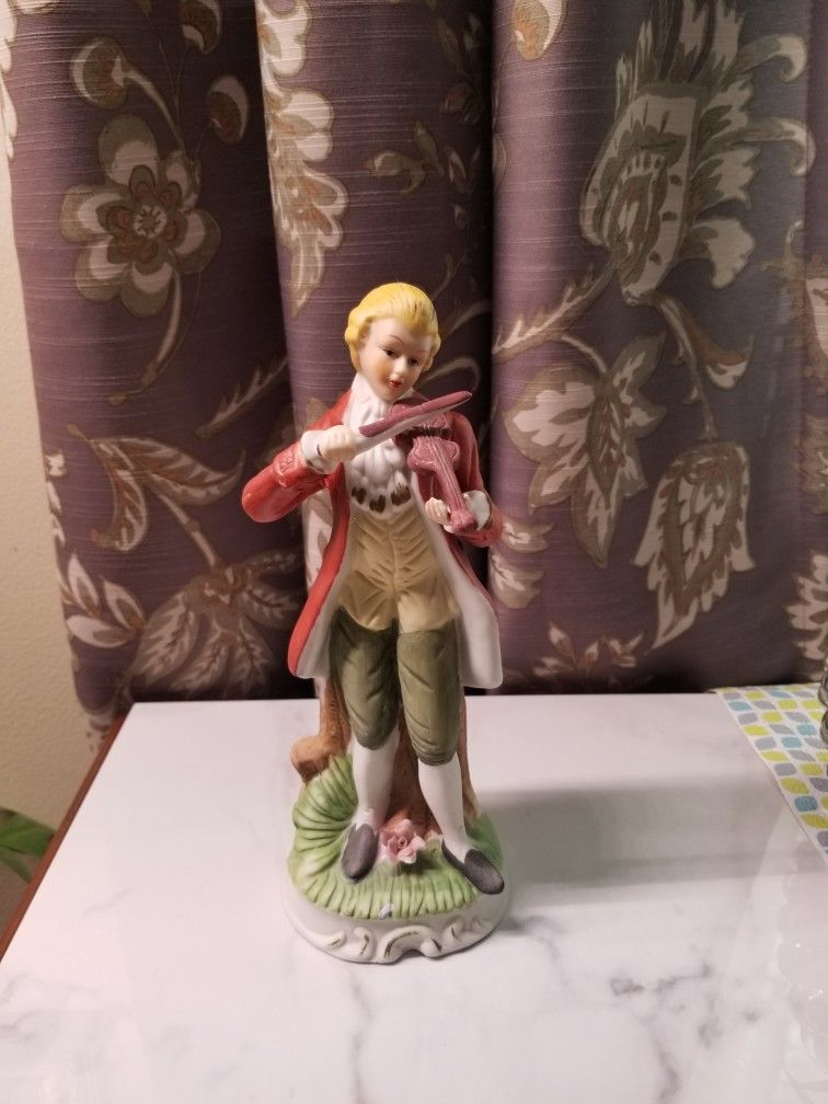 Vintage Figurine