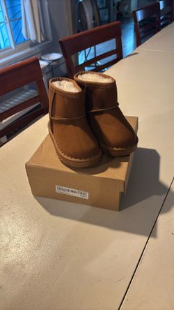 Girls Boots