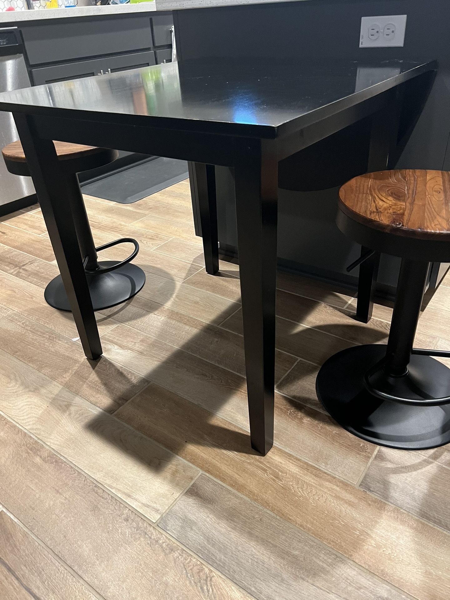 Small Dining table With Extension 