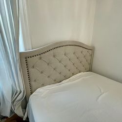 Queen size bed