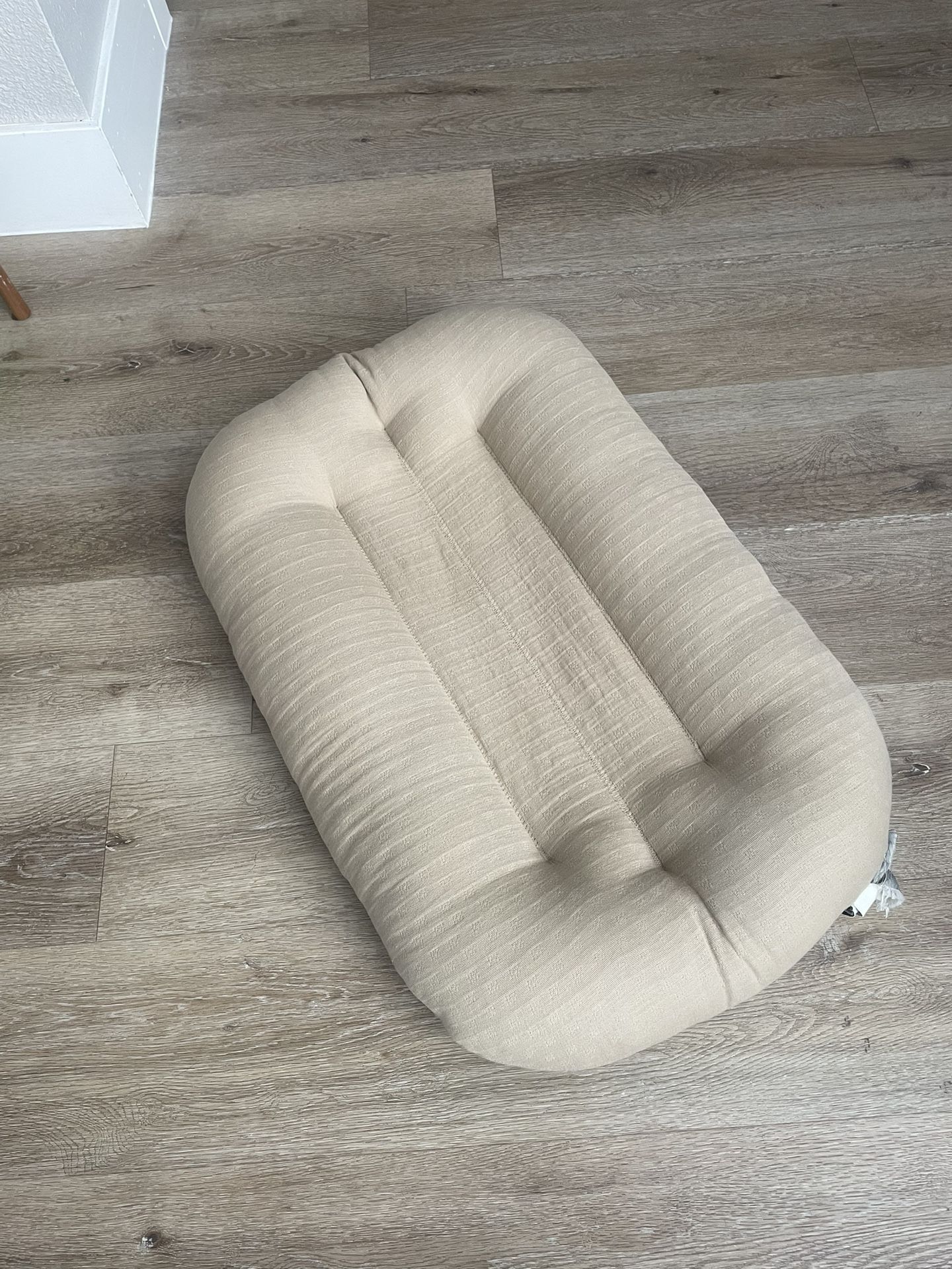 Snuggle Me Organic Infant lounger