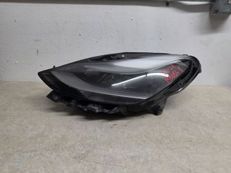 Left headlight tesla model y 2021 2022 2023 2024