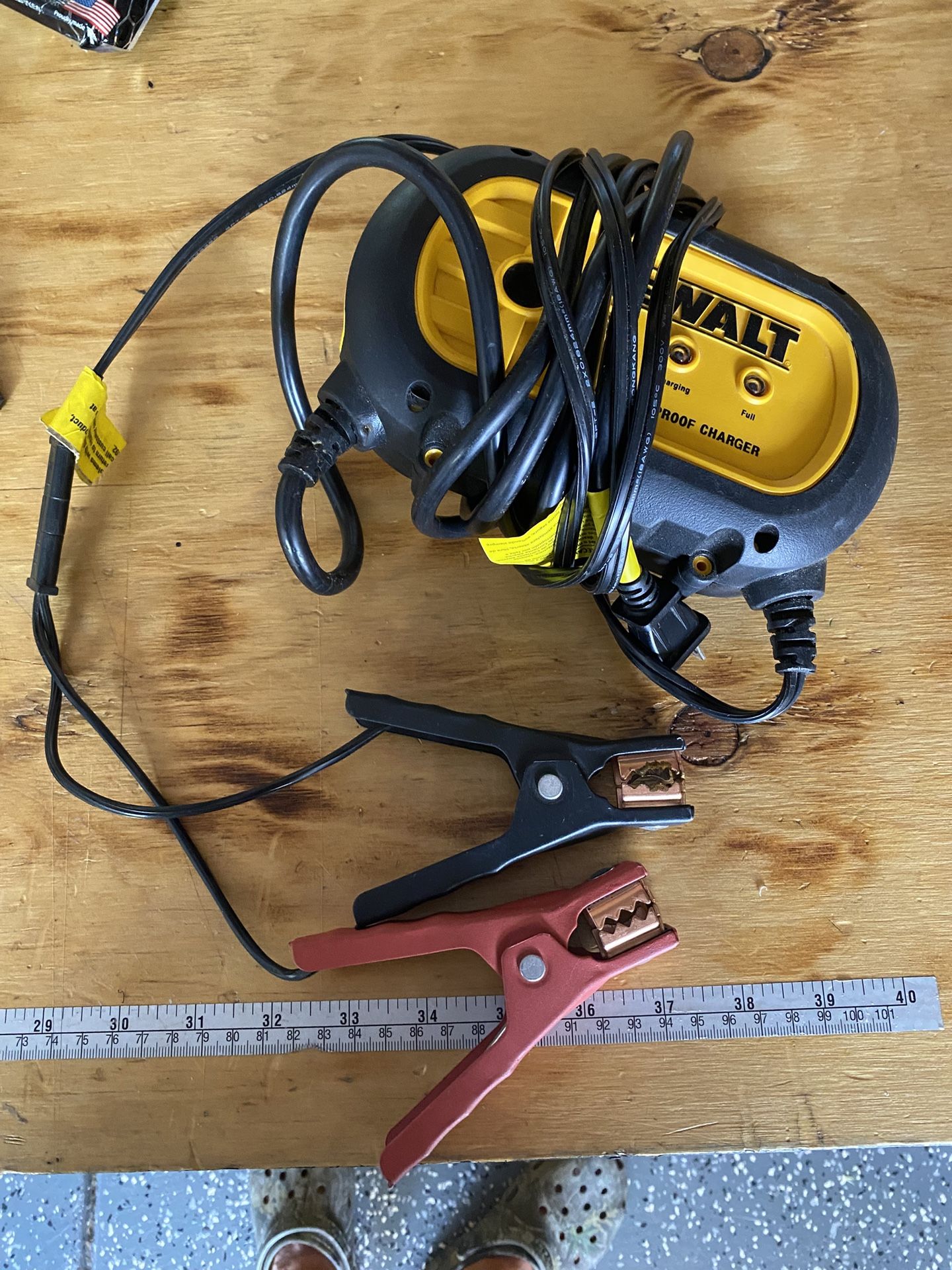 DeWalt 12 Volt Charger And Maintainer