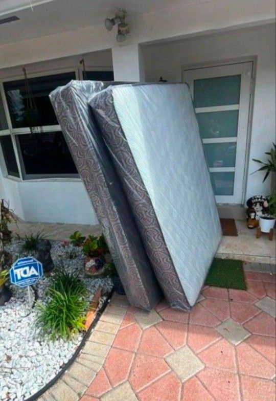 New FULL SIZE MATTRESS WITH BOX SPRING SET COLCHONES NUEVOS QUEEN SIZE
