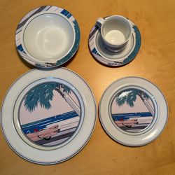 Vintage Epoch Summertime Cruising E750 Dishes Set