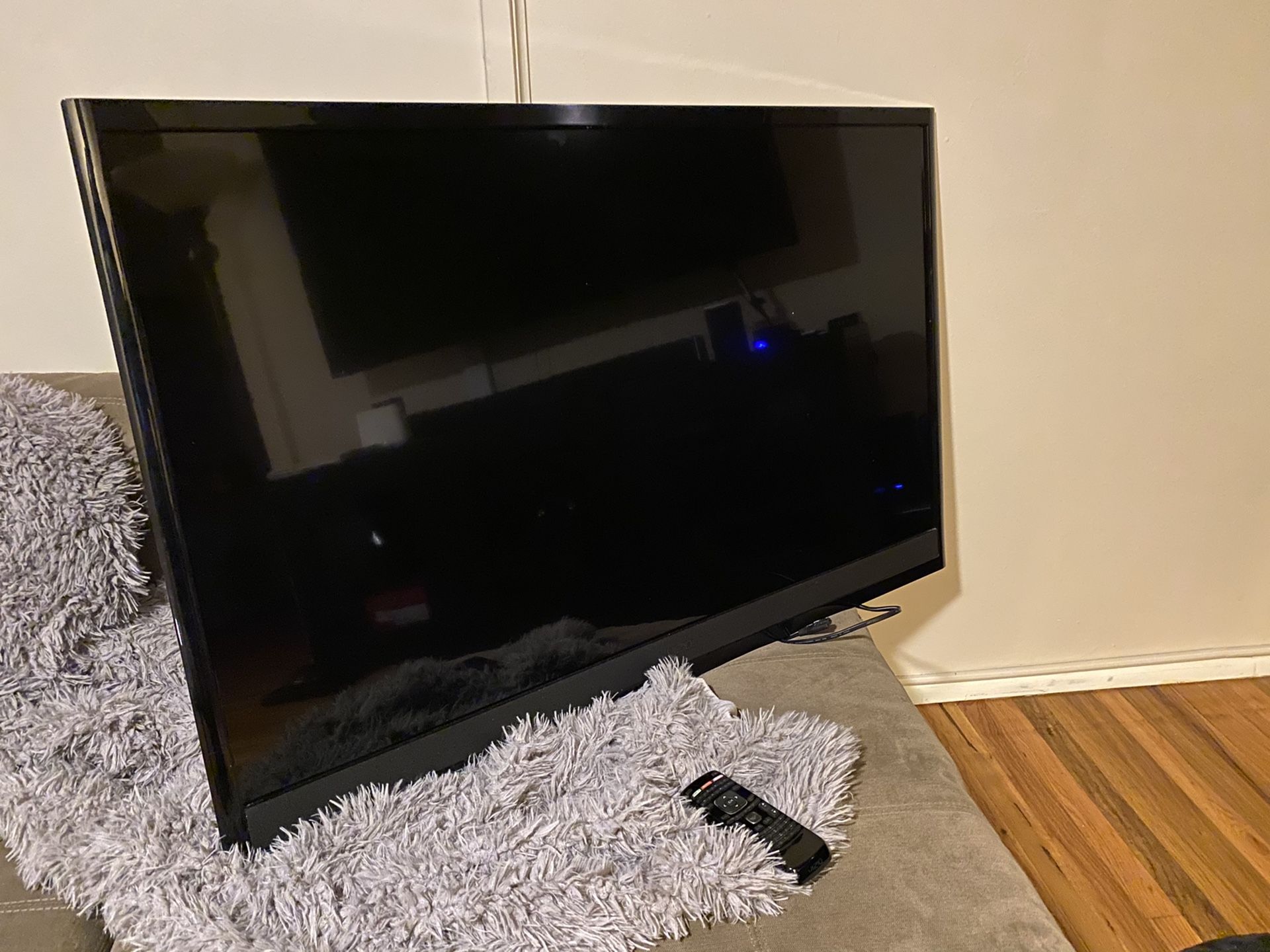 42 inch Vizio TV ...OBO...