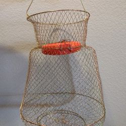 Fishing Metal Wire Net Live Bait Keeper Collapsible Cage Fish Basket 