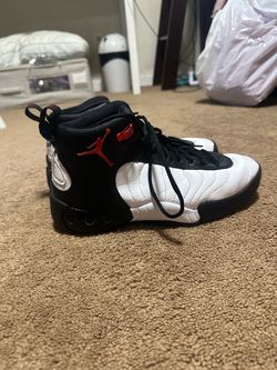 Basketball shoes