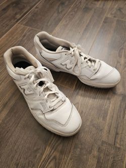 White Newbalance 550 shoes