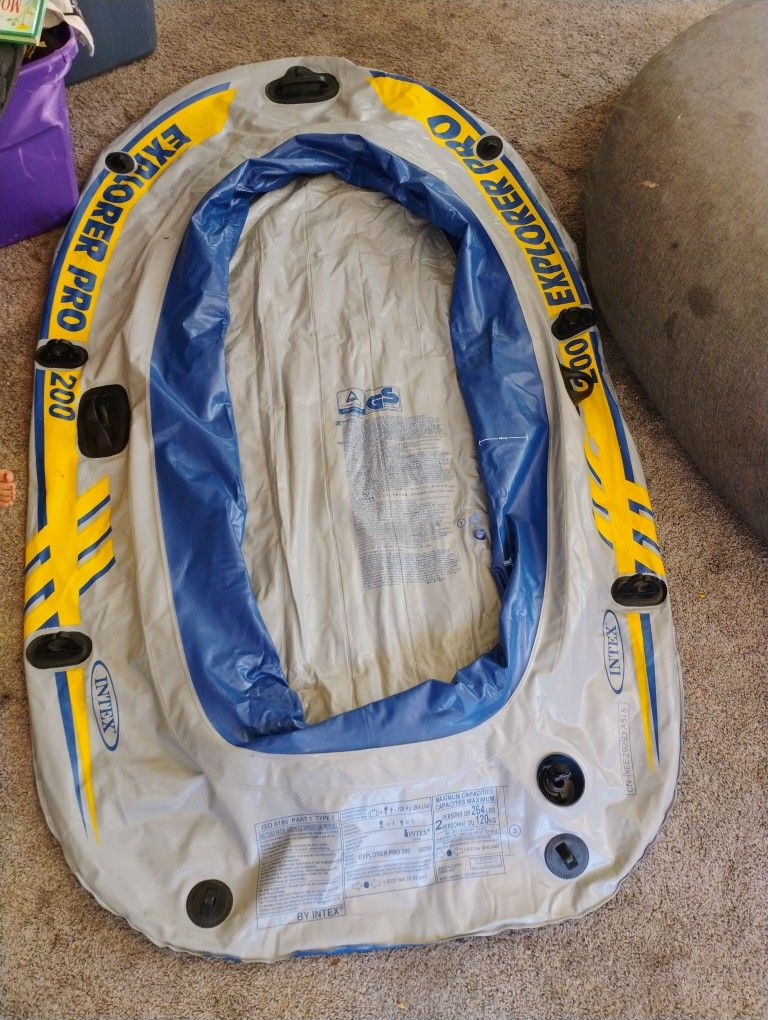 Intex Explorer Pro 200