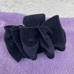 Vintage Black Large Bow Claw Hair Clip.