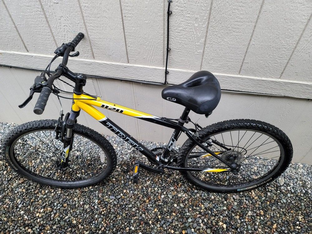 Trek 820 ST mountain bike