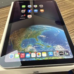 iPad Mini A17 Pro 128gb with 5G, unlocked and Smart Folio Like New