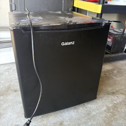 Mini Fridge 