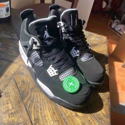 Jordan 4s size 10