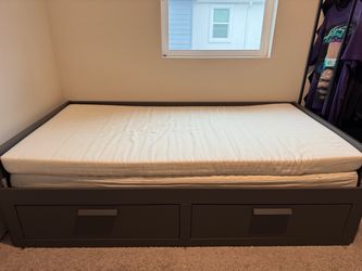 BRIMNES IKEA Daybed frame with 2 drawers (Twin to King)