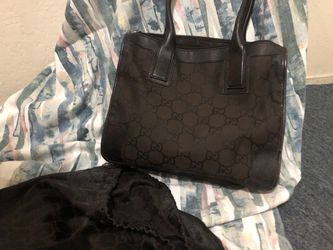 Gucci(authentic) elbow/shoulder tote. Medium size. brown.