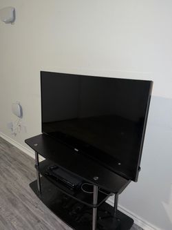 Philips 50” 4K Ultra HD Smart TV — Model 50PFL5703/F7