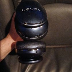 Samsung Level On Full Bluetooth Noise Canceling Water Resistant Headphones.  Will Pair To Any IPhone Or Android Device.