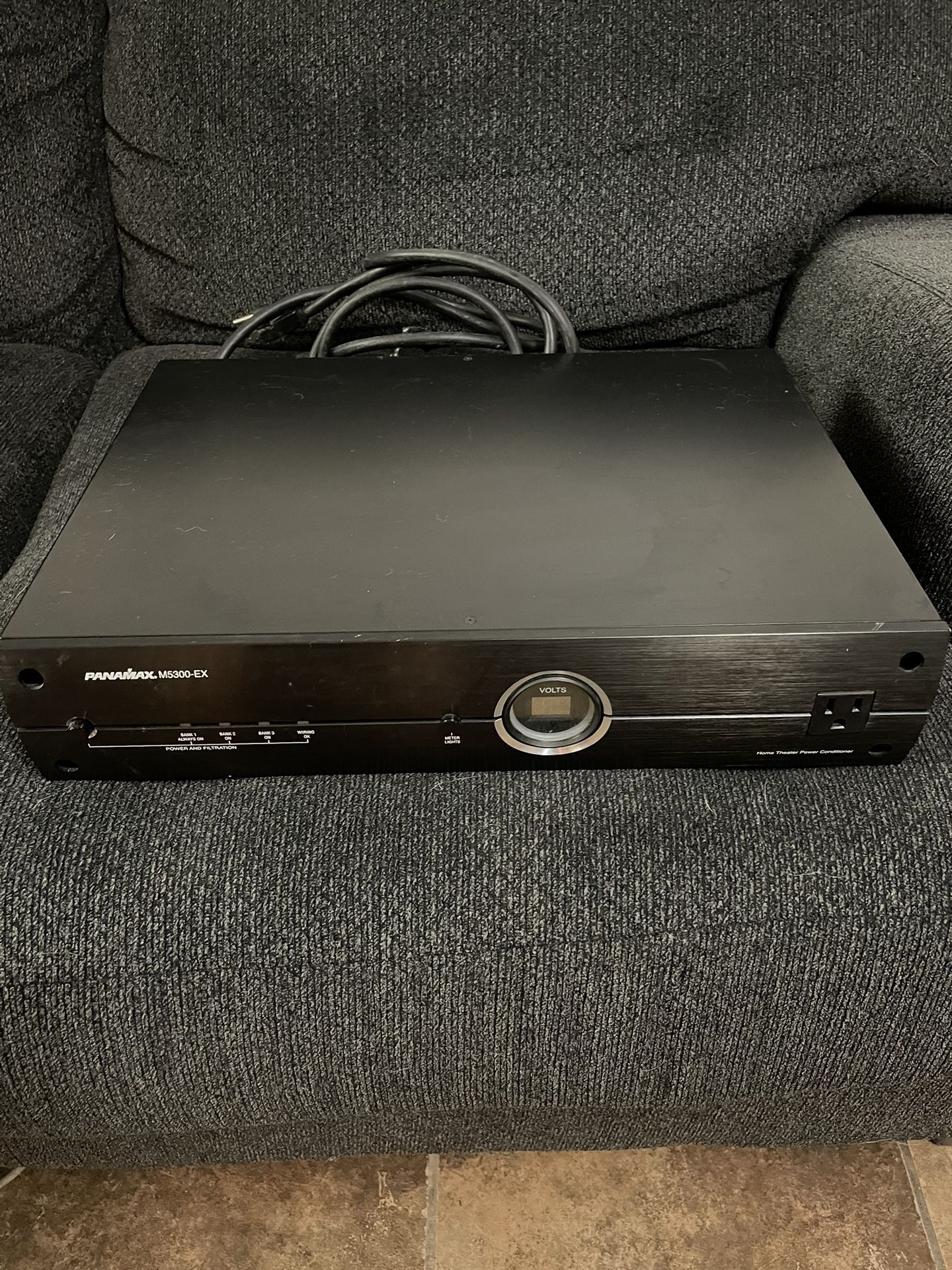 Panamax Powerline conditioner And Surge Protector
