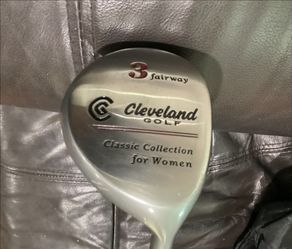 Cleveland Classic Collection Women's 3 Wood - Right Handed - Lightweight Graphite