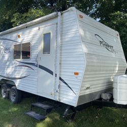 Pioner 18ft Travel Trailer Camper 2007