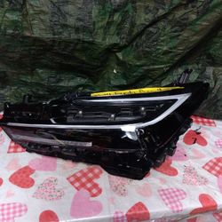 2023-24 Toyota Prius Left Headlight 