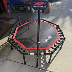 OneTwoFit Pro Fitness Trampoline/Rebounder - Adjustable - Silent. Never actually used 