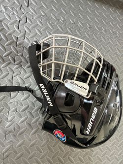 Bauer True Vision FM2100 Hockey Helmet with Cage