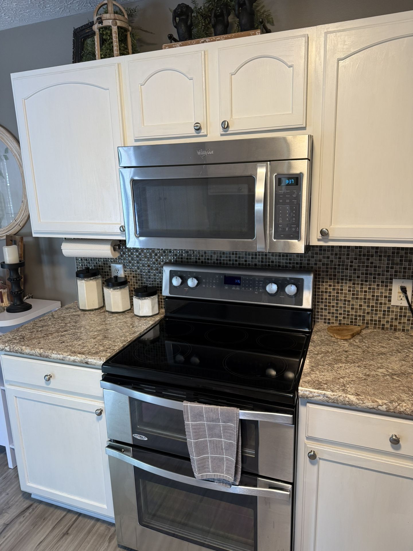 Whirlpool Microwave, Range, And dishwasher